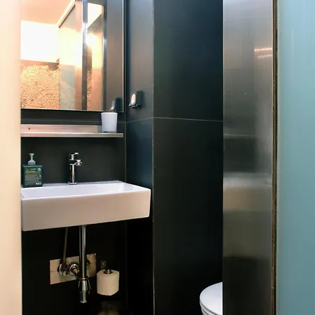 High End At The Center Of Apartment *